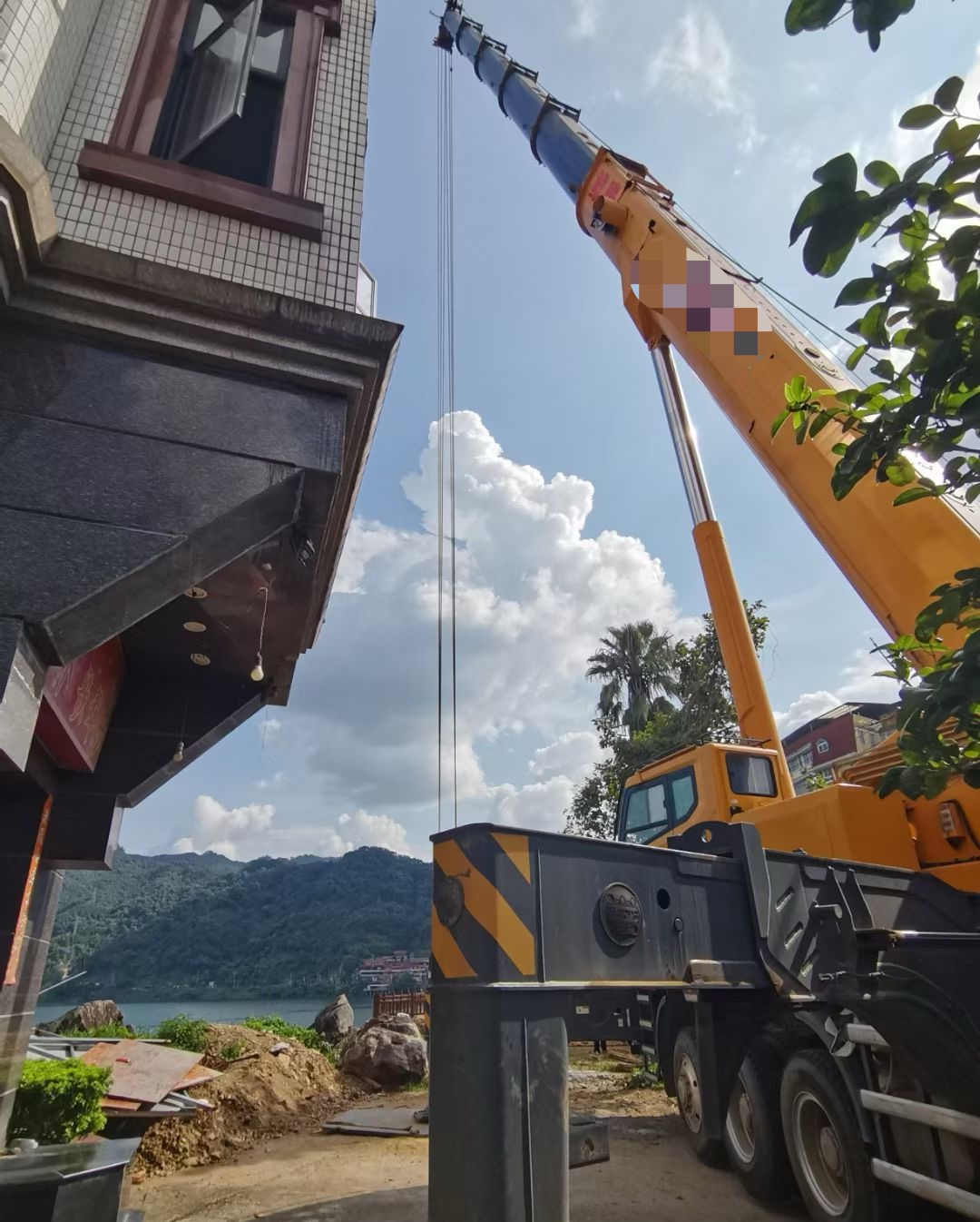 建水县8-100吨吊车出租价格